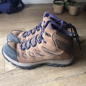Columbia hiking boots